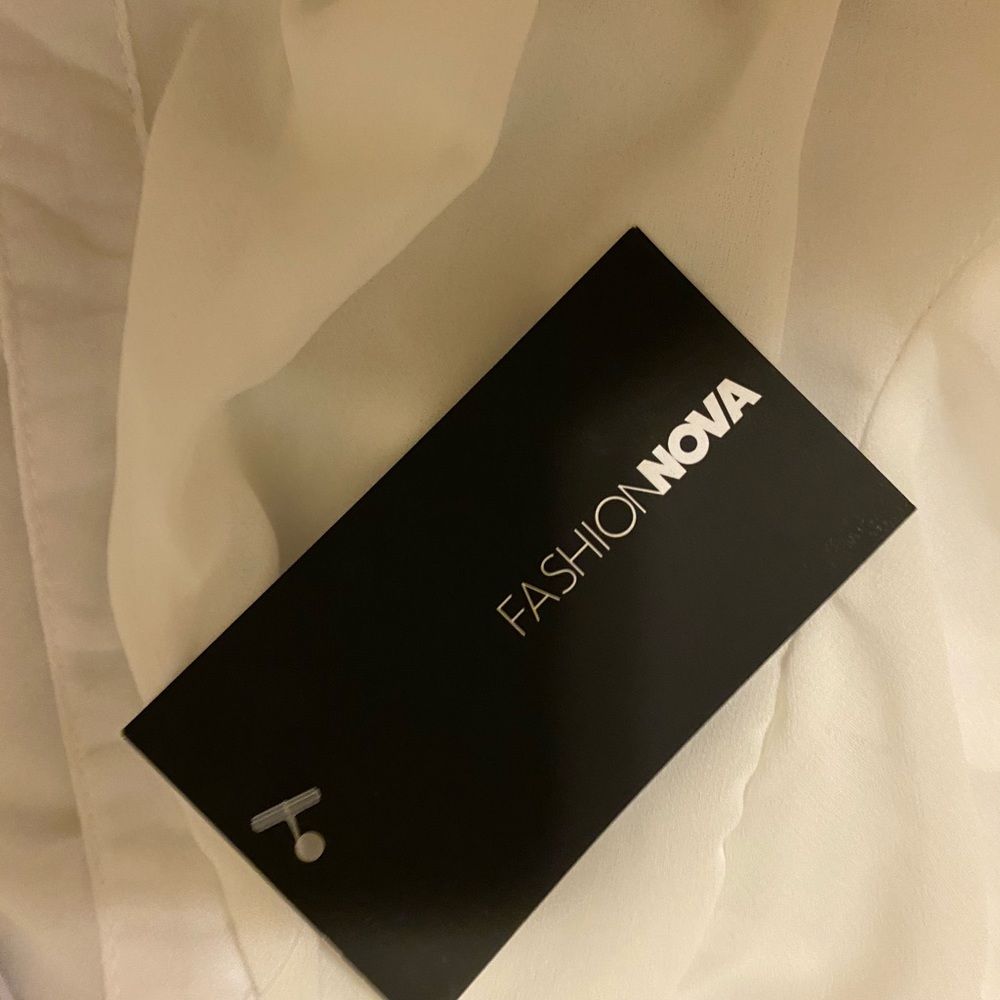 fashion nova white top size L-XL - Picture 3 of 5